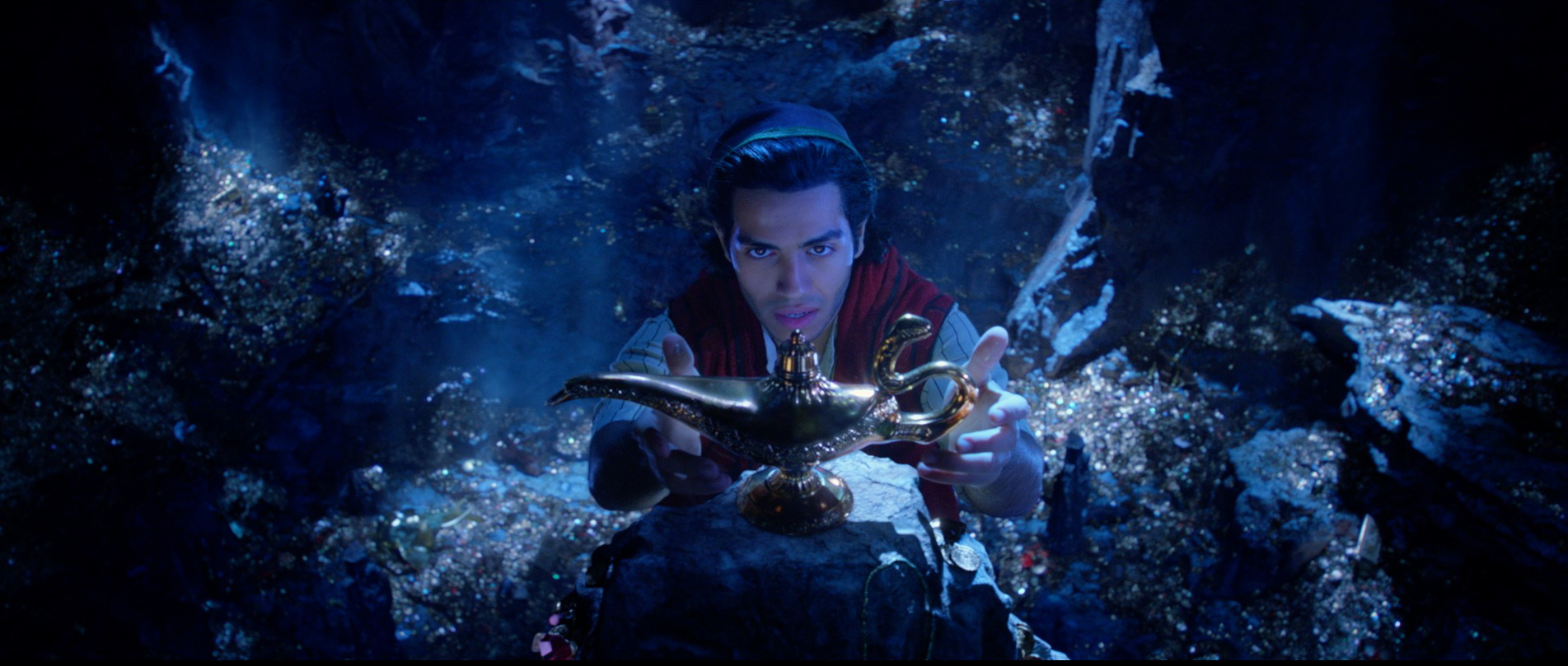 Why Aladdin is the Movie You Need to Take Your Whole Fam to See